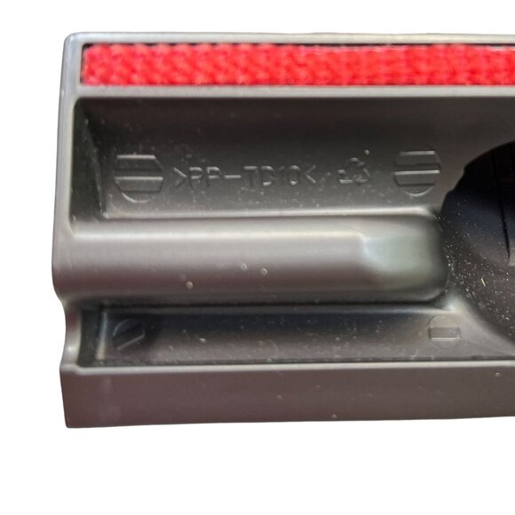 Dyson Vacuum Cleaner Upholstery Stair Tool T104332 Attachment Never Used - Picture 6 of 9